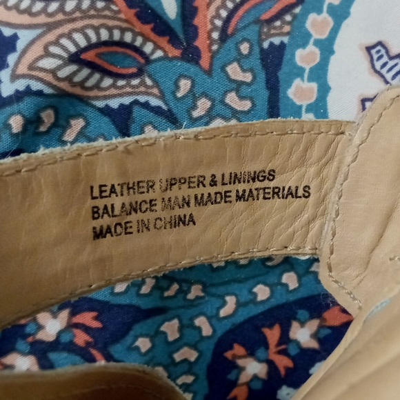 Sandals - Picture 7 of 8